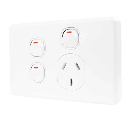Clipsal Classic C2000 Single GPO Power Point With 2 Removable Extra Switches Horizontal 10A White Electric | C2015XX-WE