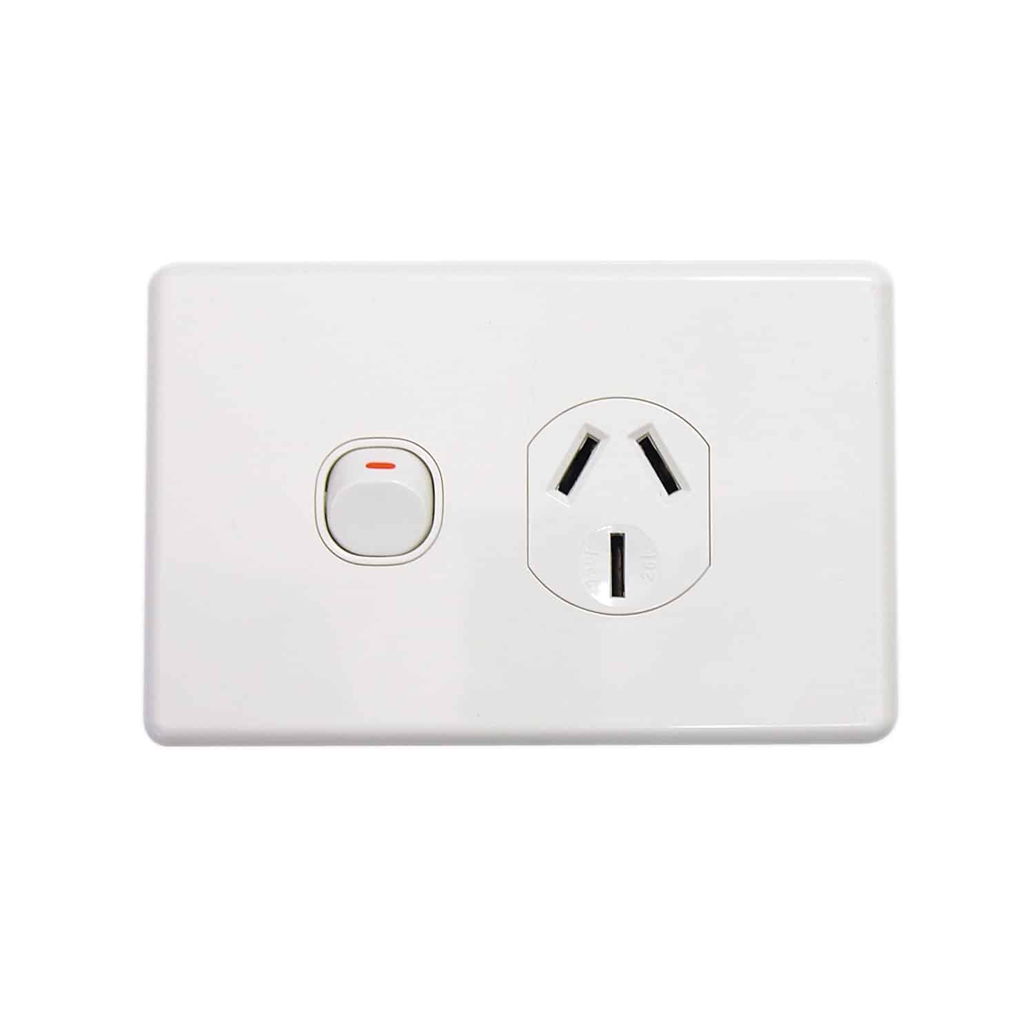 Clipsal Classic C2000 Single GPO Power Point Horizontal 20A White Electric | C2015/20-WE